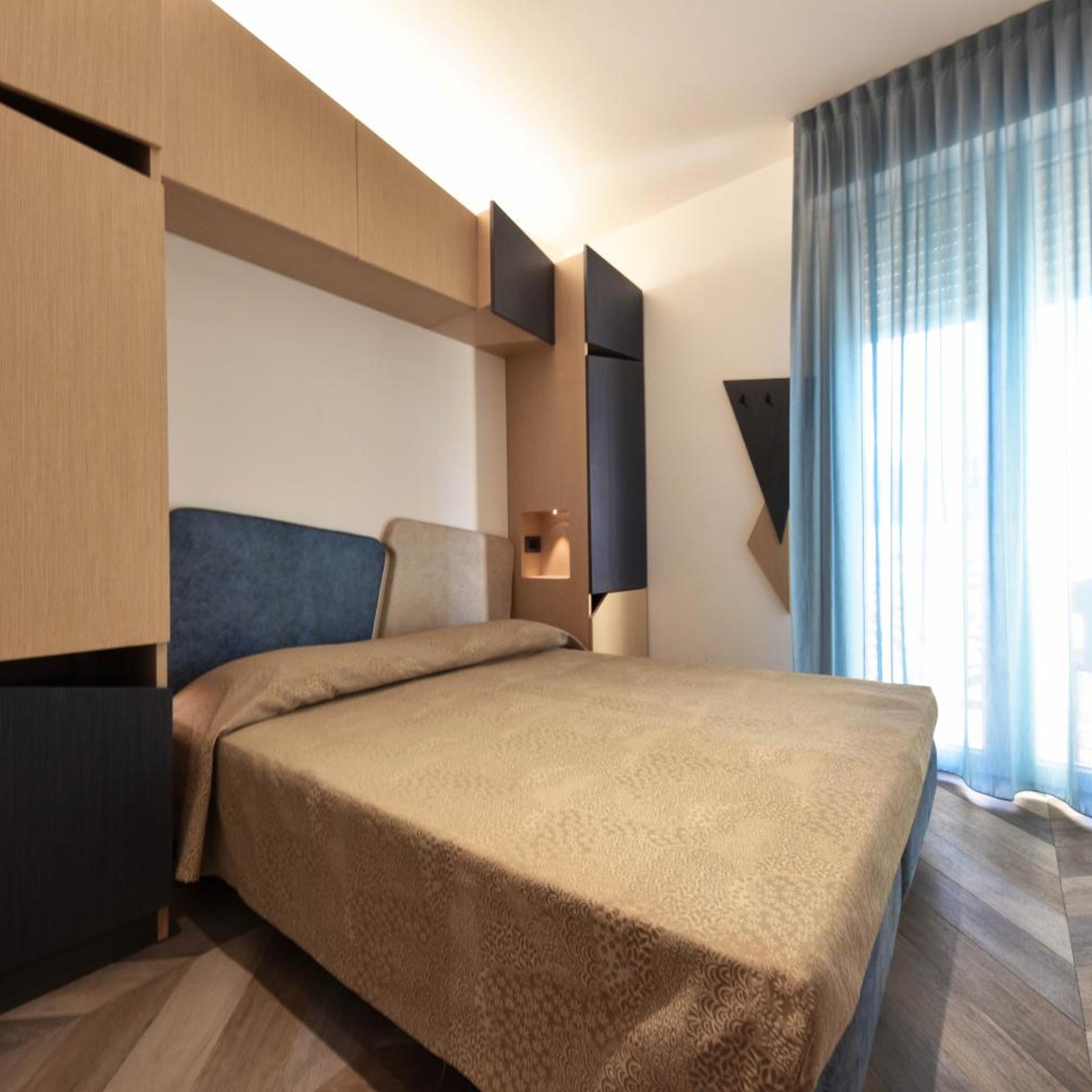 ECONOMY, DOUBLE BED