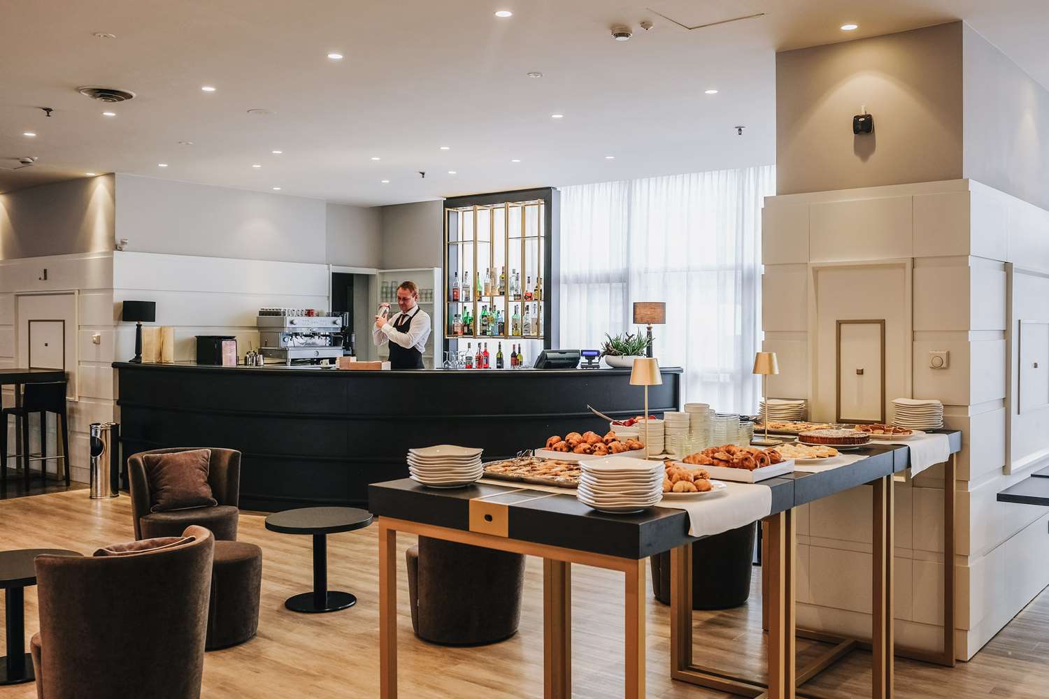 restaurant cafeteria