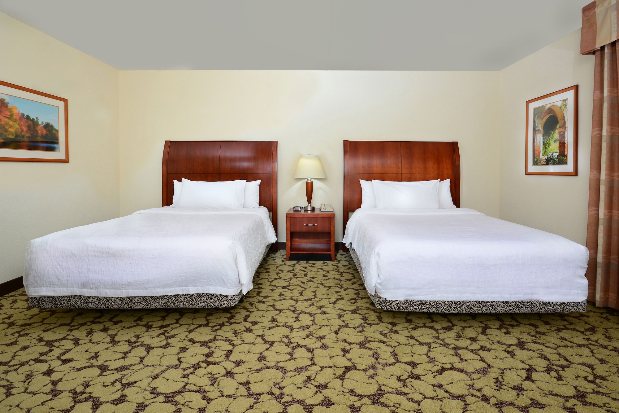 SUITE, KING BED, ACCESSIBLE