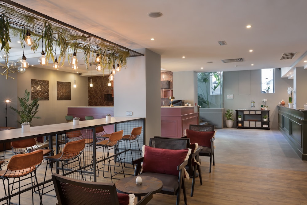 Argento Hotel 52/63