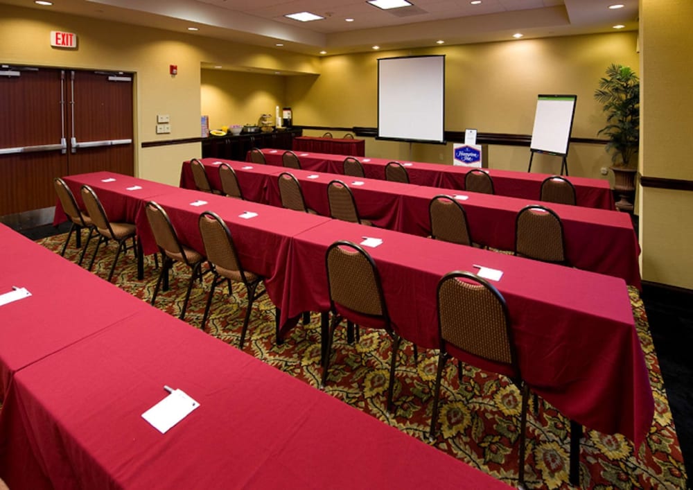 Hampton Inn Schenectady 45/48