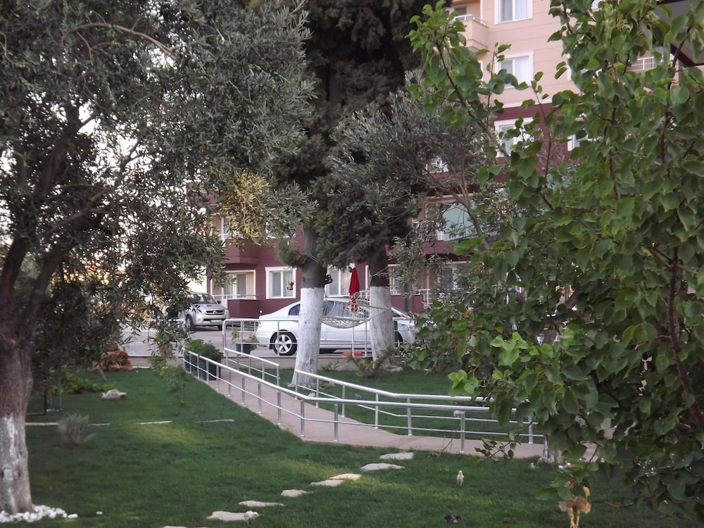 Hotel Zileli 68/71