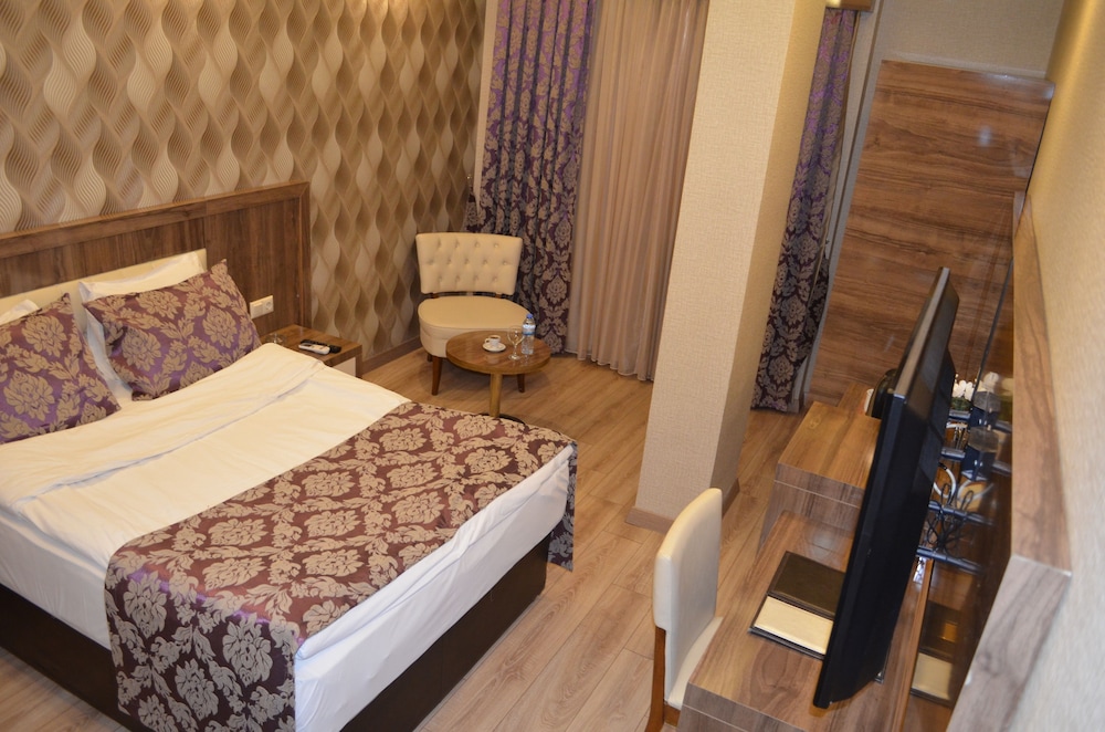 Otel Le Grand 9/22