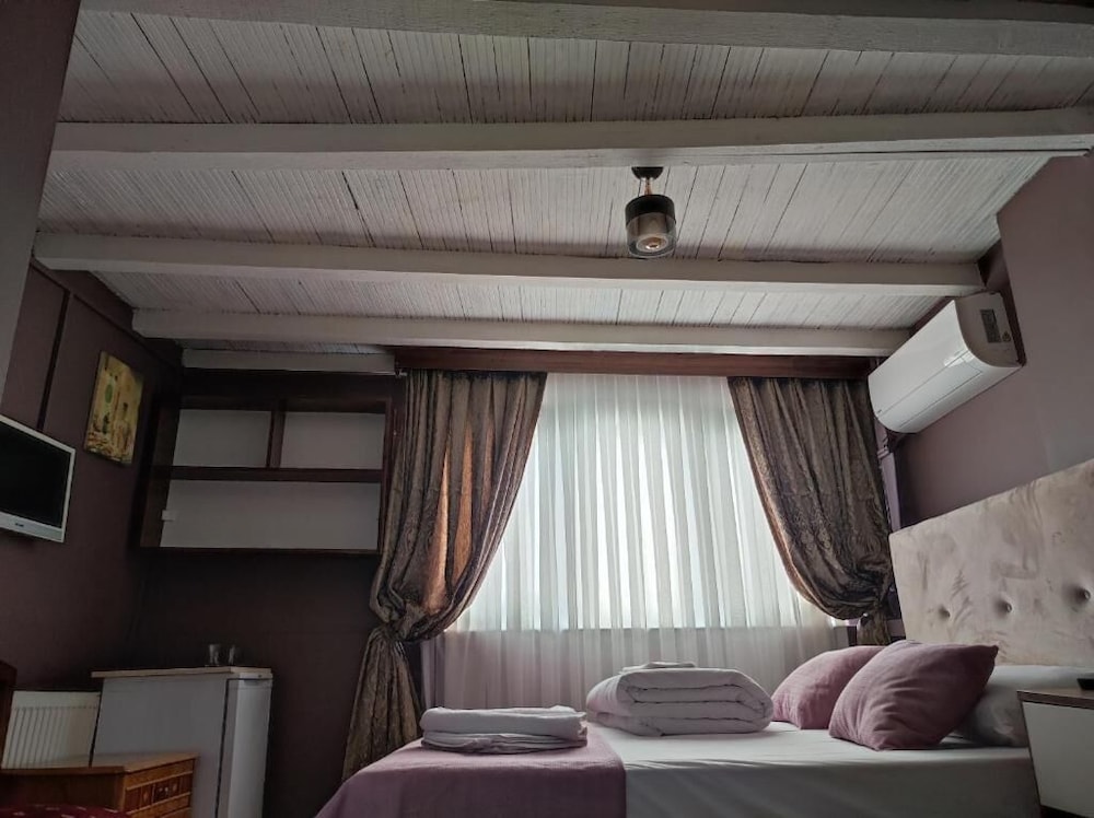GREY HOUSE HOTEL 18/31