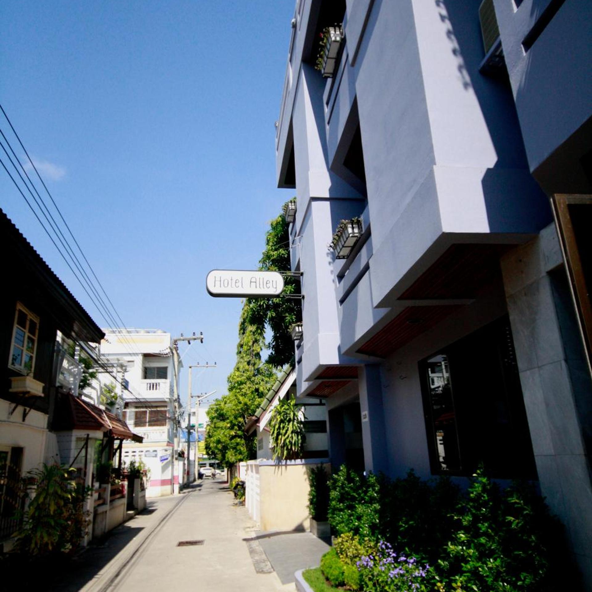 Hotel Alley 3/38