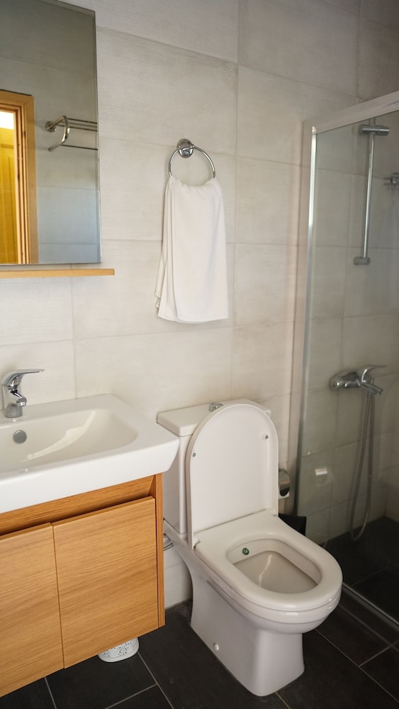 Karyada Hotel 44/50