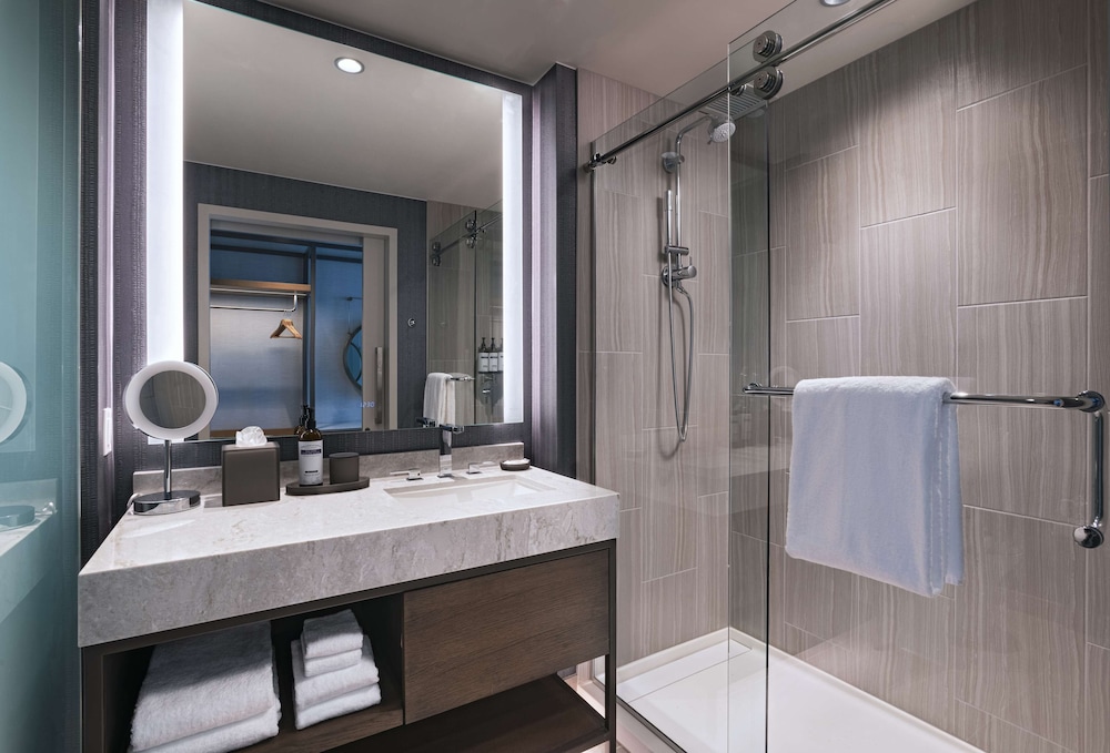Hyatt Regency Conroe 41/45