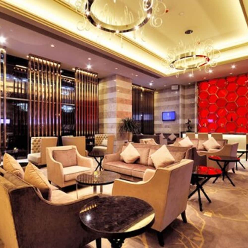 Royal Suites &amp; Tower 8/15