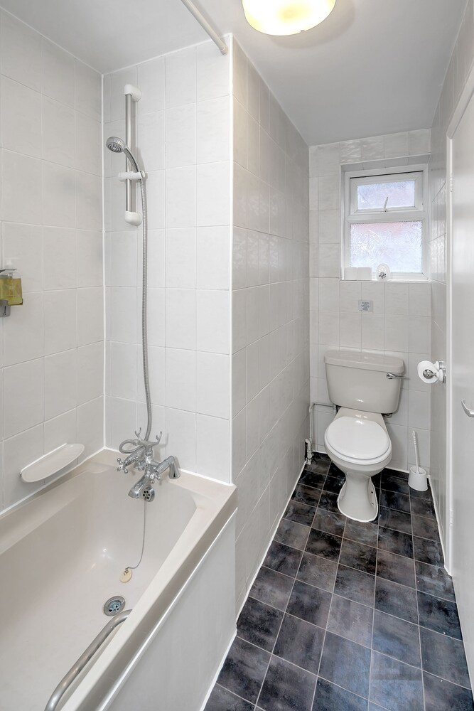 Elstree Inn 45/55