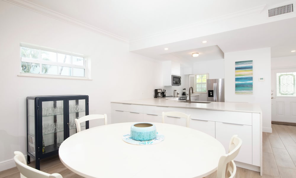 Grandview Condominiums 34/79