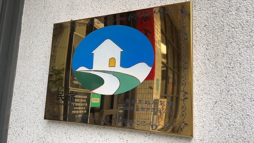 Local Backpacker Hostel 46/50