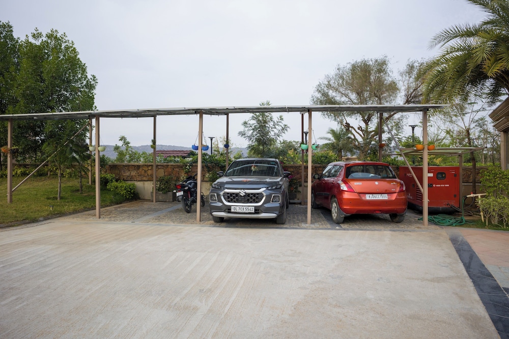 ELIVAAS Noah's Ark 3BHK Villa with Pvt Pool, Garden and Gazebo 53/64