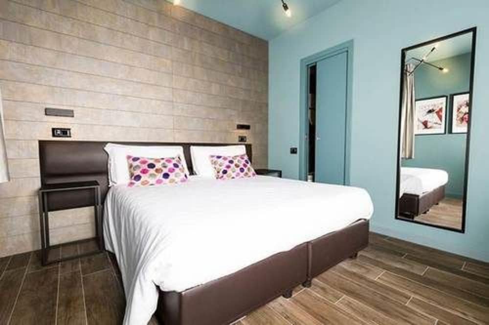 Hotel Globus 26/74