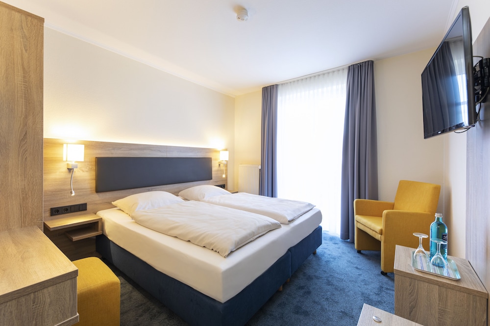 غرفة بسريرين منفصلين، Achat Hotel Lohr am Main 2/6