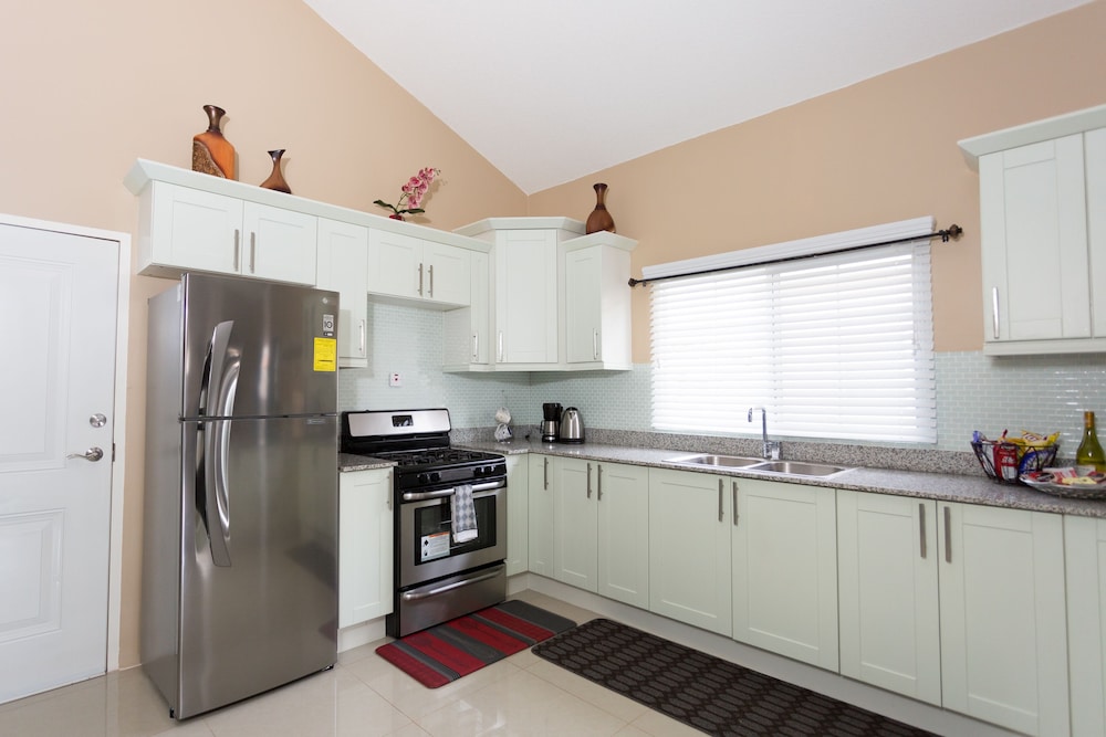 Casa Victoria Golf Retreat 50/50