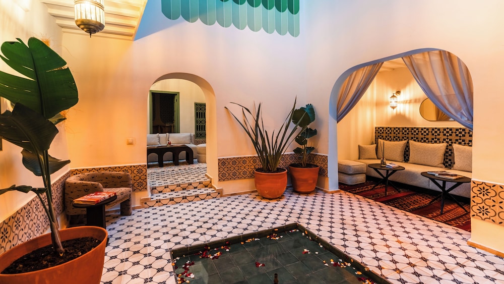 Riad Dar Tiflet 24/50
