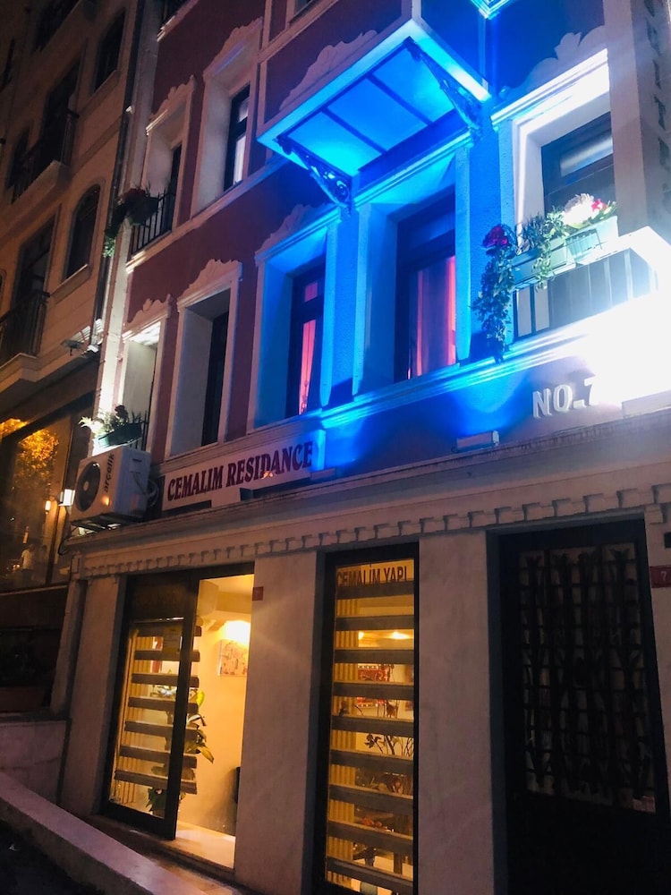 Taksim Cmlm Apart 2/50