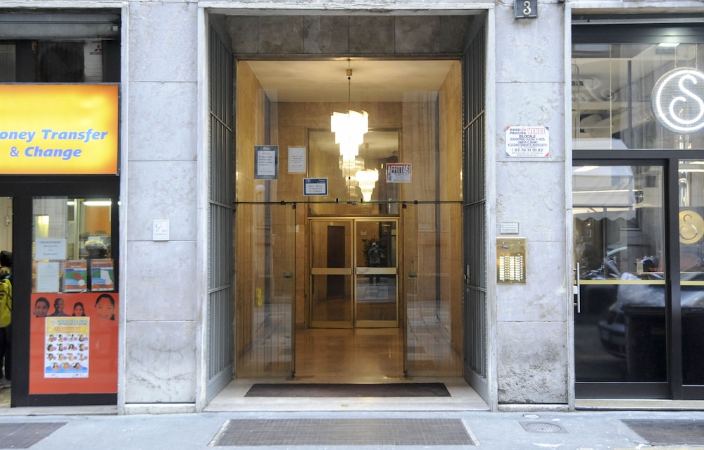 Milan Retreats Duomo 5/50