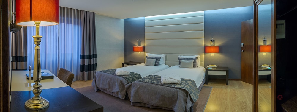 Your Hotel And Spa 7/34