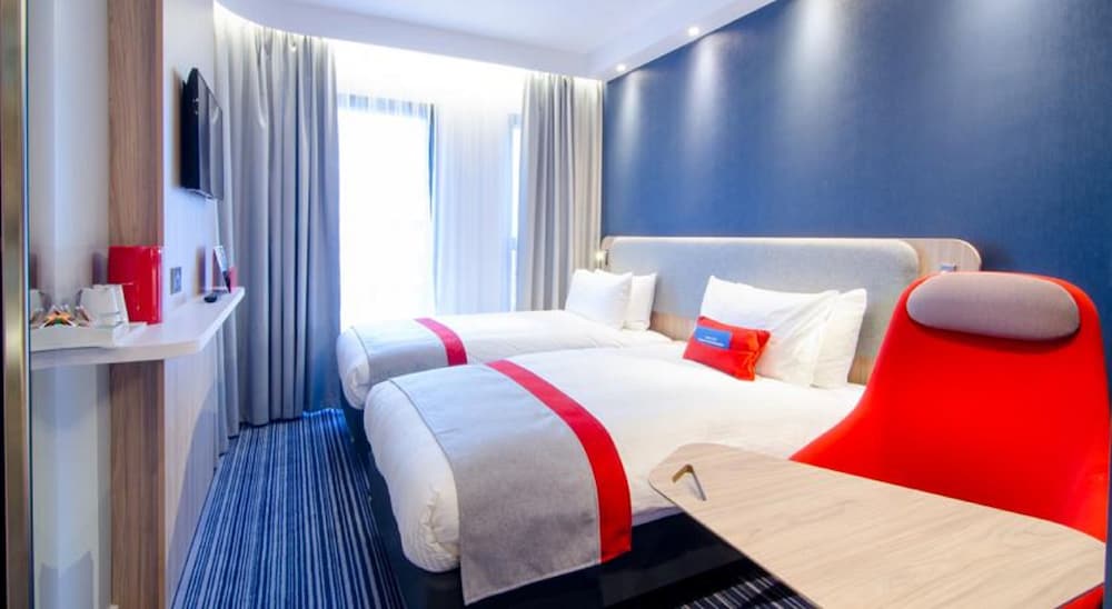 Holiday Inn Express Stockport 32/57