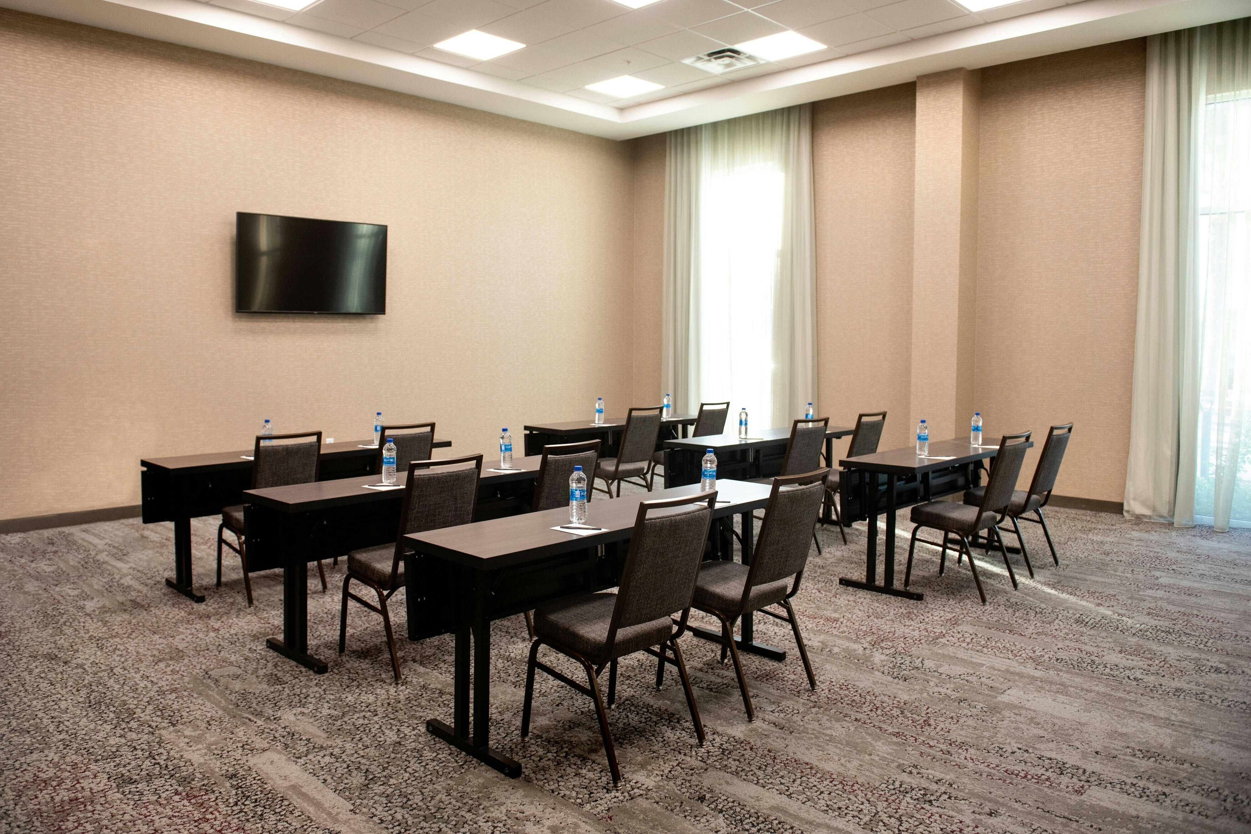 Courtyard by Marriott Mesa at Wrigleyville West 19/22
