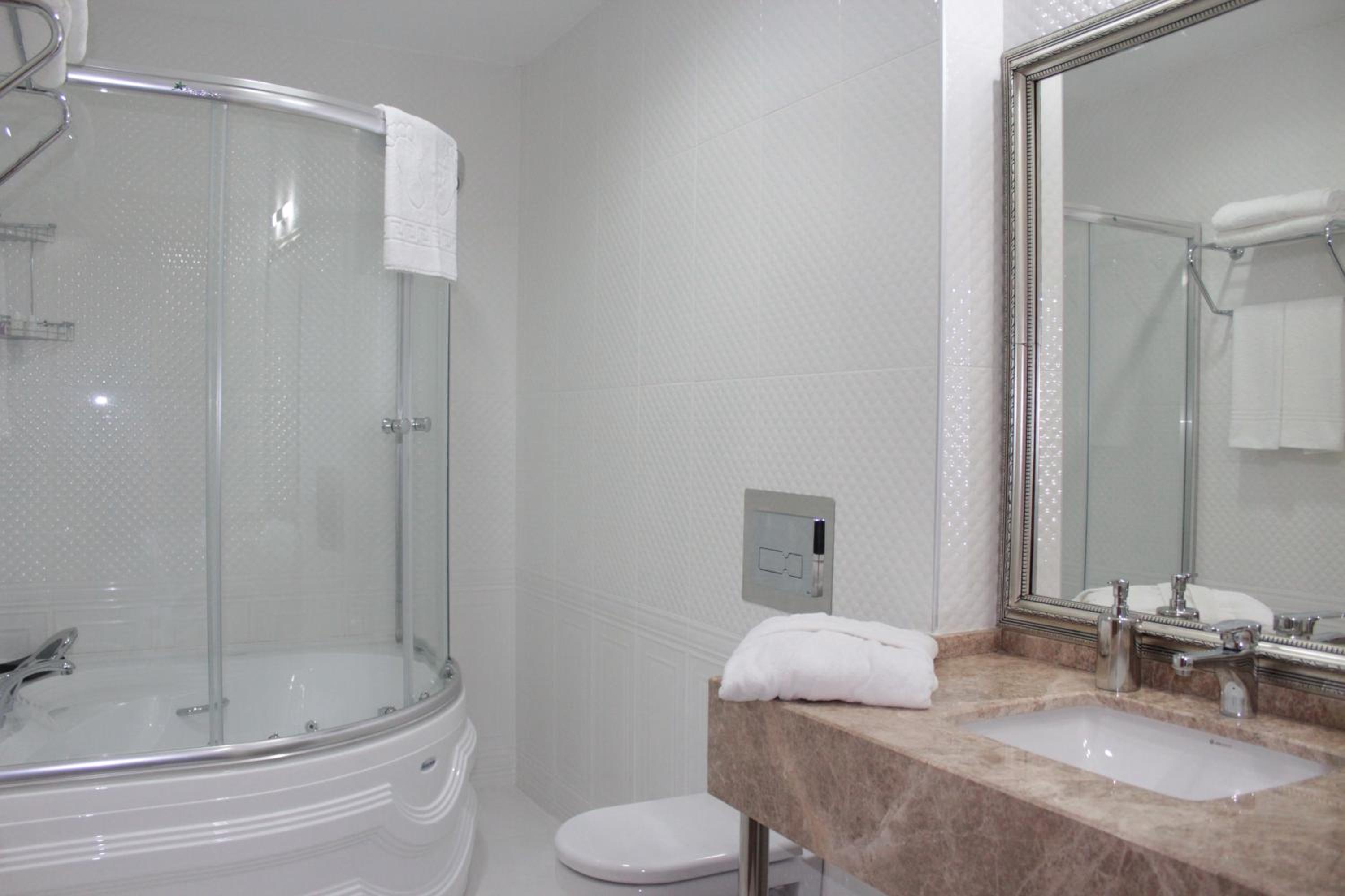 Grand Karot Hotel 53/56