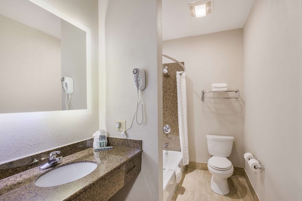Best Western Asheville -Blue Ridge Parkway 12/40