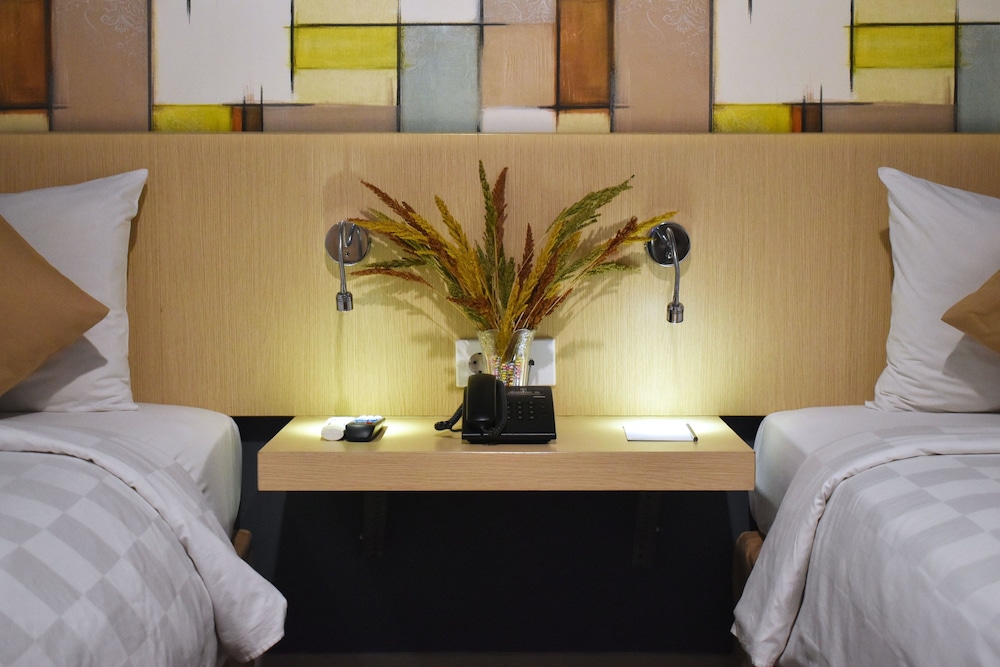 Hotel 88 Embong Malang 27/58