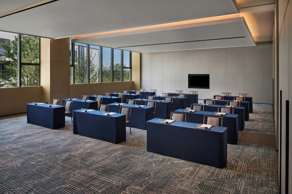 Suzhou Marriott Hotel Yangcheng Lake 35/49