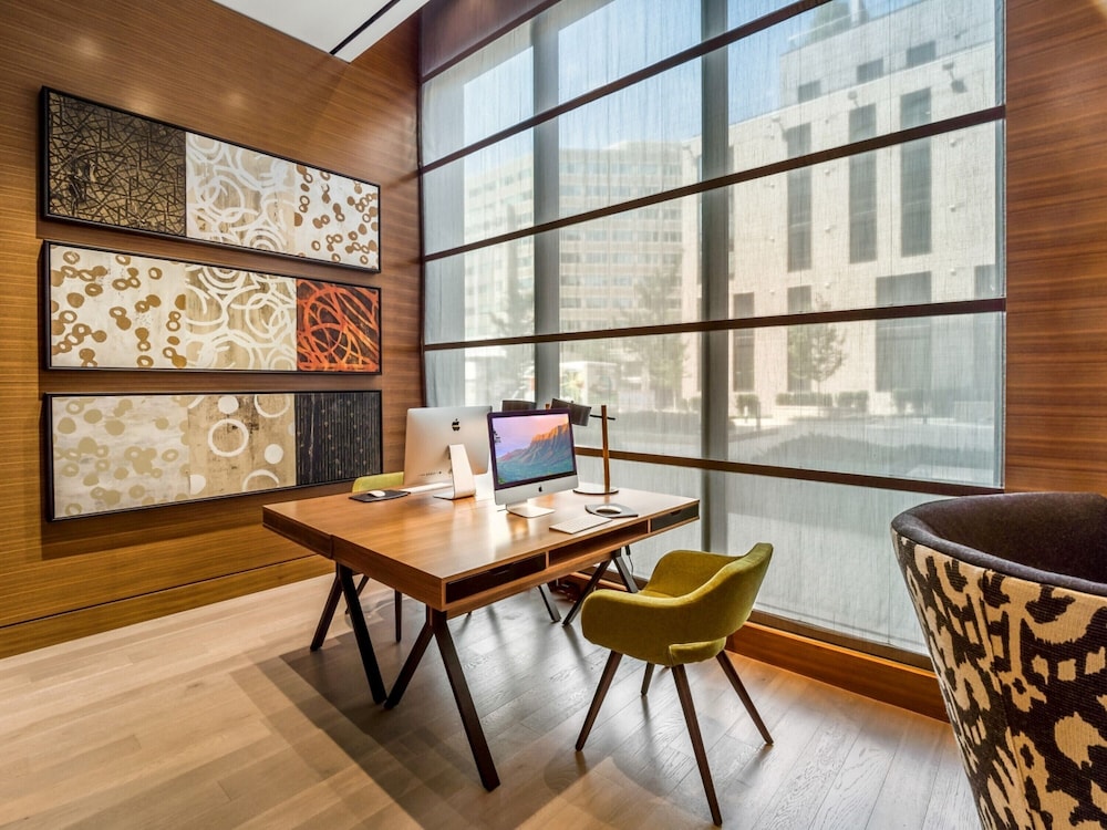 Global Luxury Suites at Reston Town Center 51/75