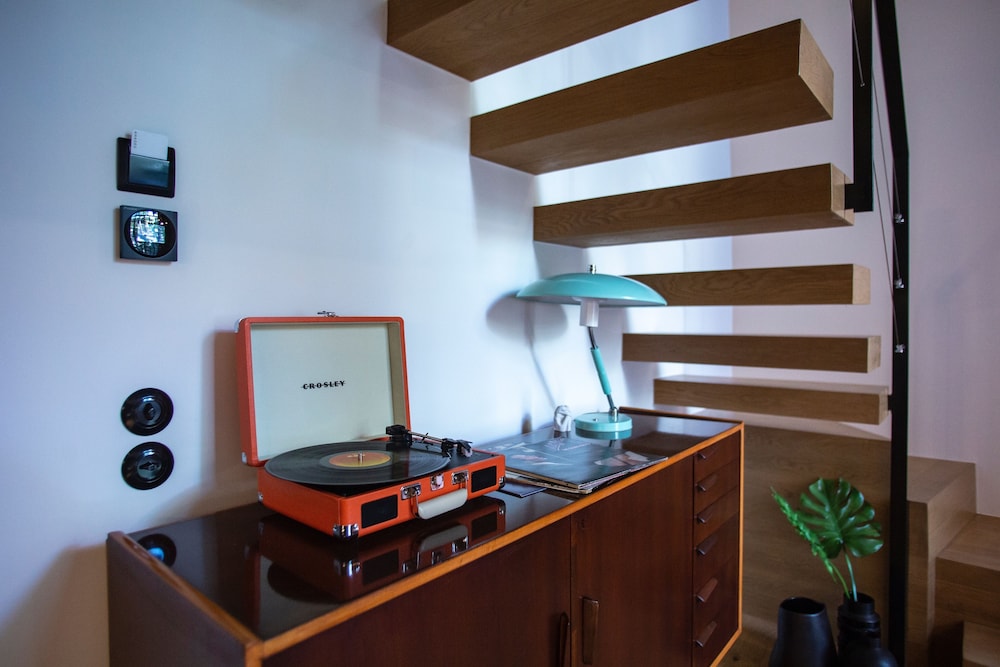 The Foundry Suites Athens 8/50