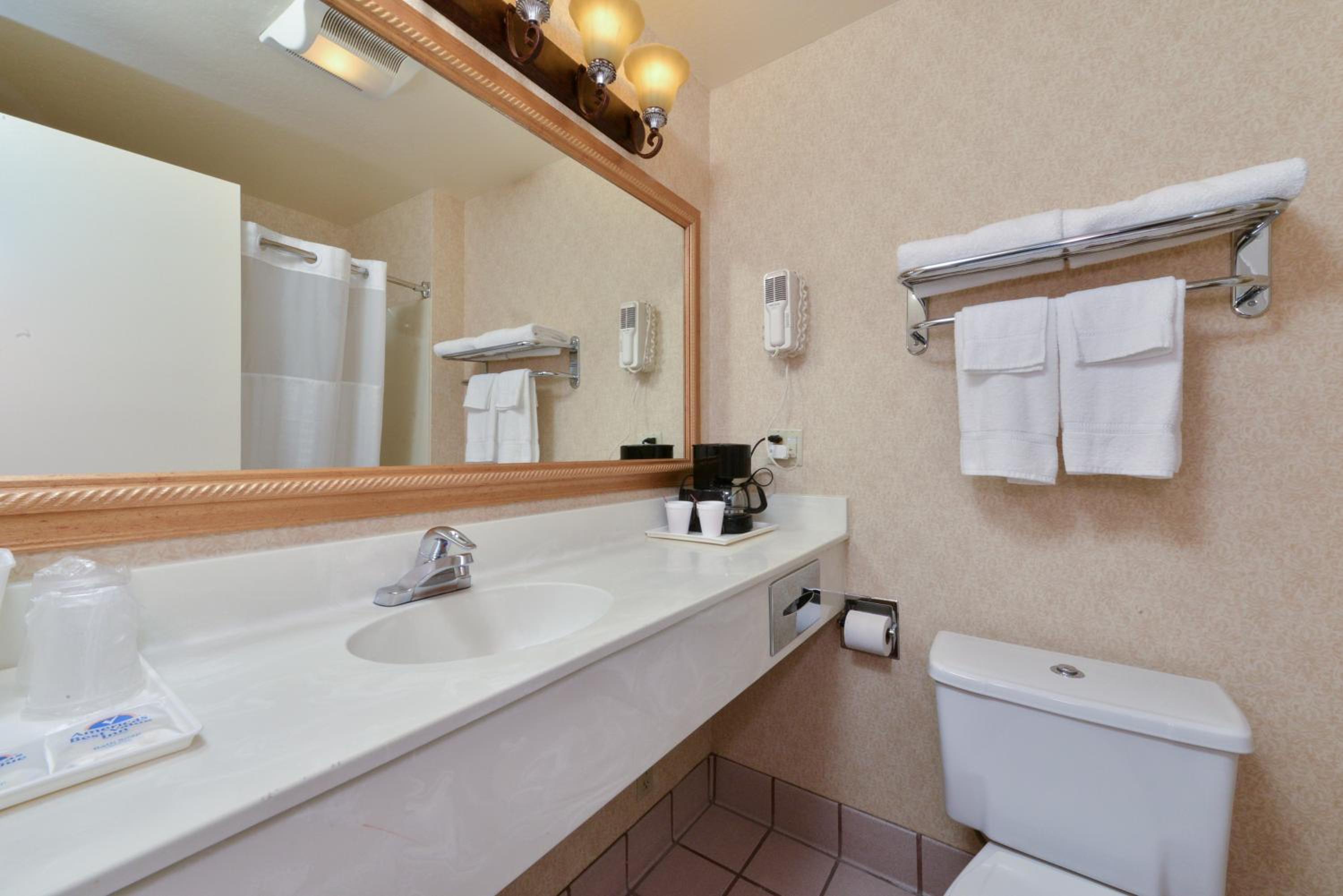 Americas Best Value Inn San Jose Convention Center 38/38