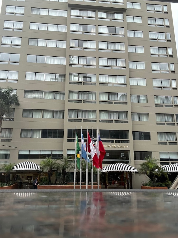 Suites Del Bosque 67/73