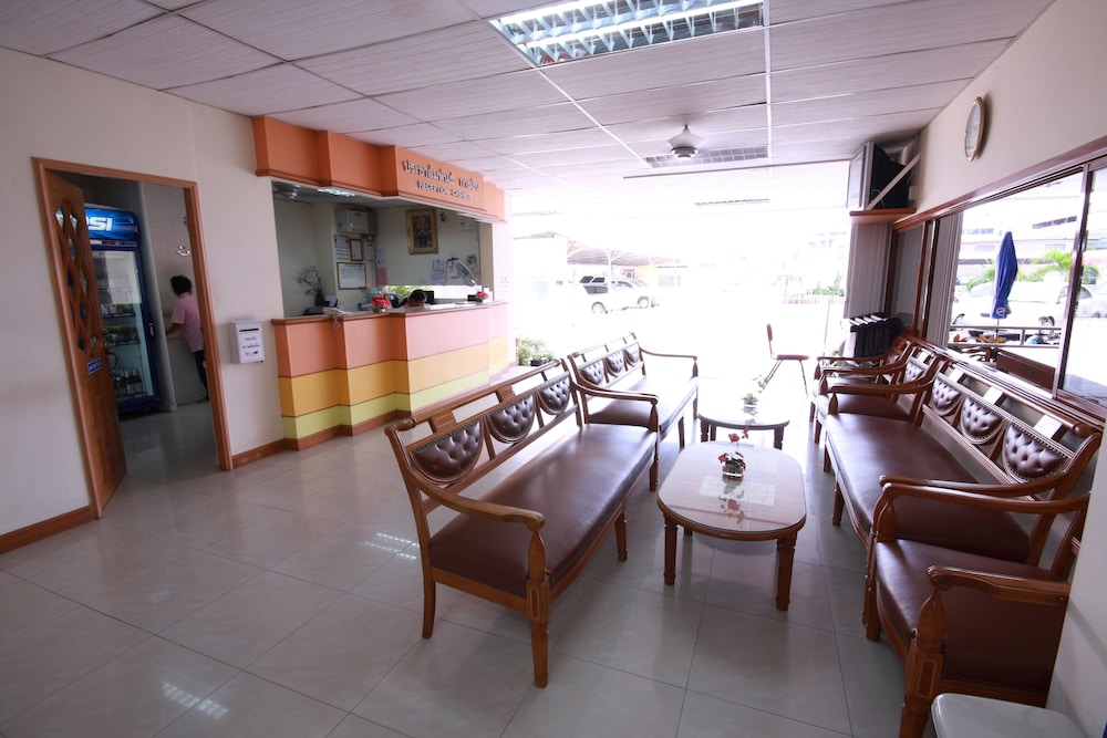 P.A. Place Hotel 25/38