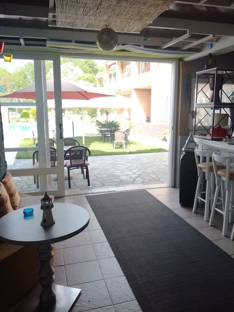 Sausan Hotel 41/50