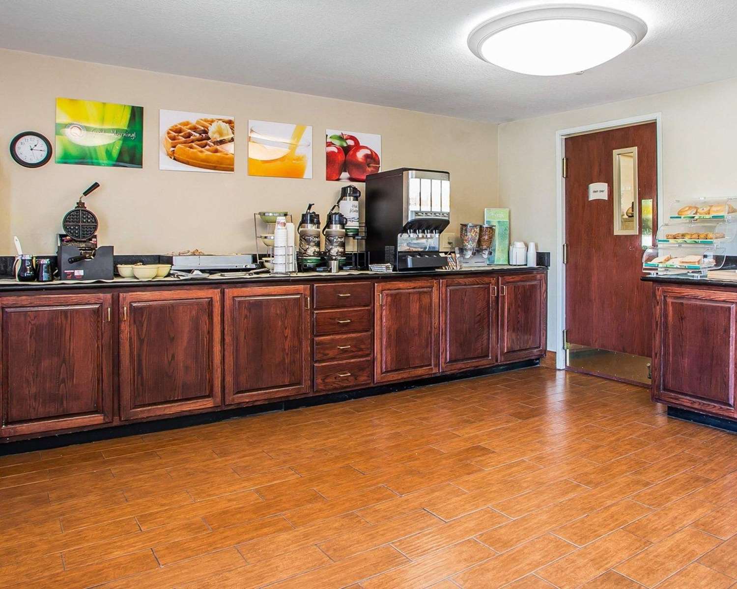 Quality Inn and Suites Middletown Franklin 7/15