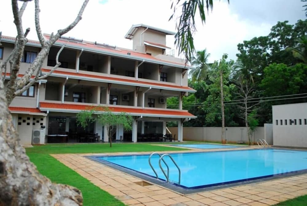 Lavendish Okrin Hotel 4/48
