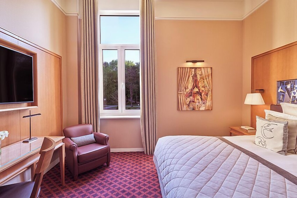 HOTEL BARRIERE LE WESTMINSTER 25/63