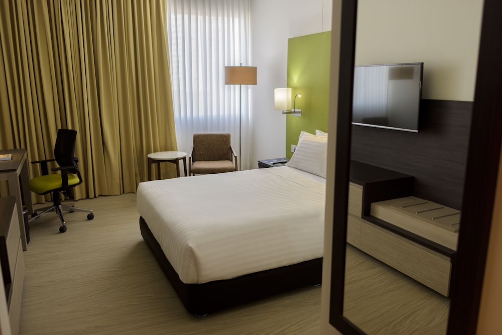 Holiday Inn Express Cartagena Bocagrande 24/77