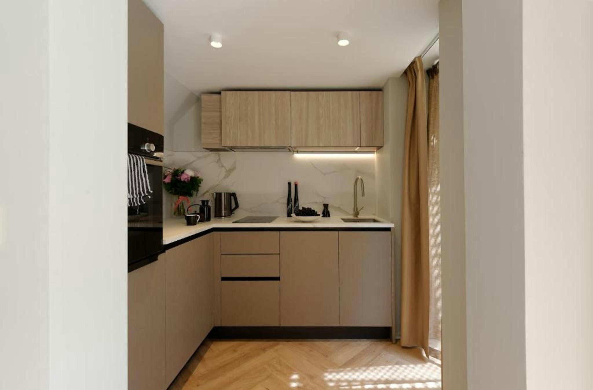 South Kensington Studios by D'Montrio 4/34