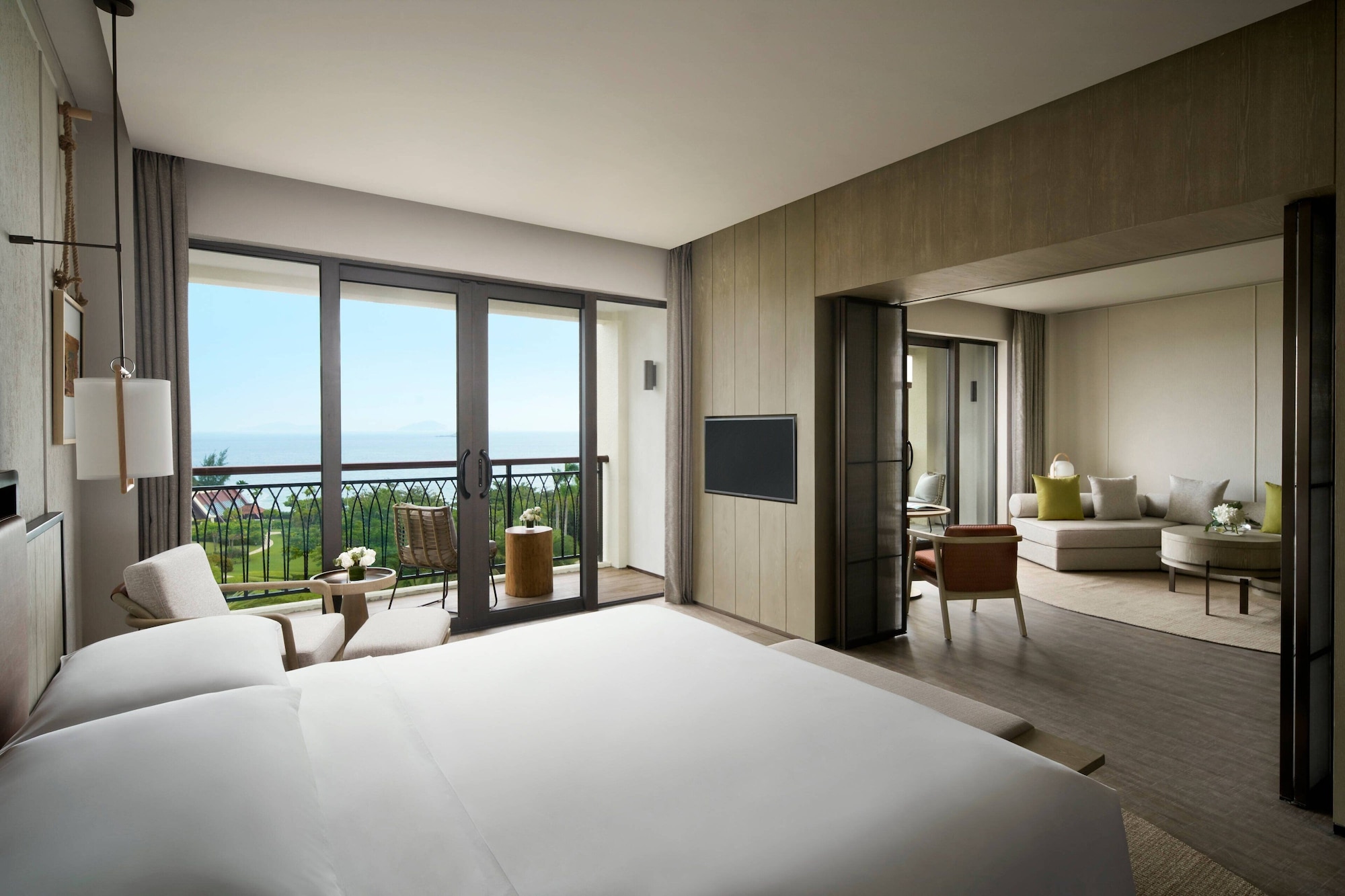 1 Bedroom, Deluxe, Suite, King Bed, Ocean Front, Smoking