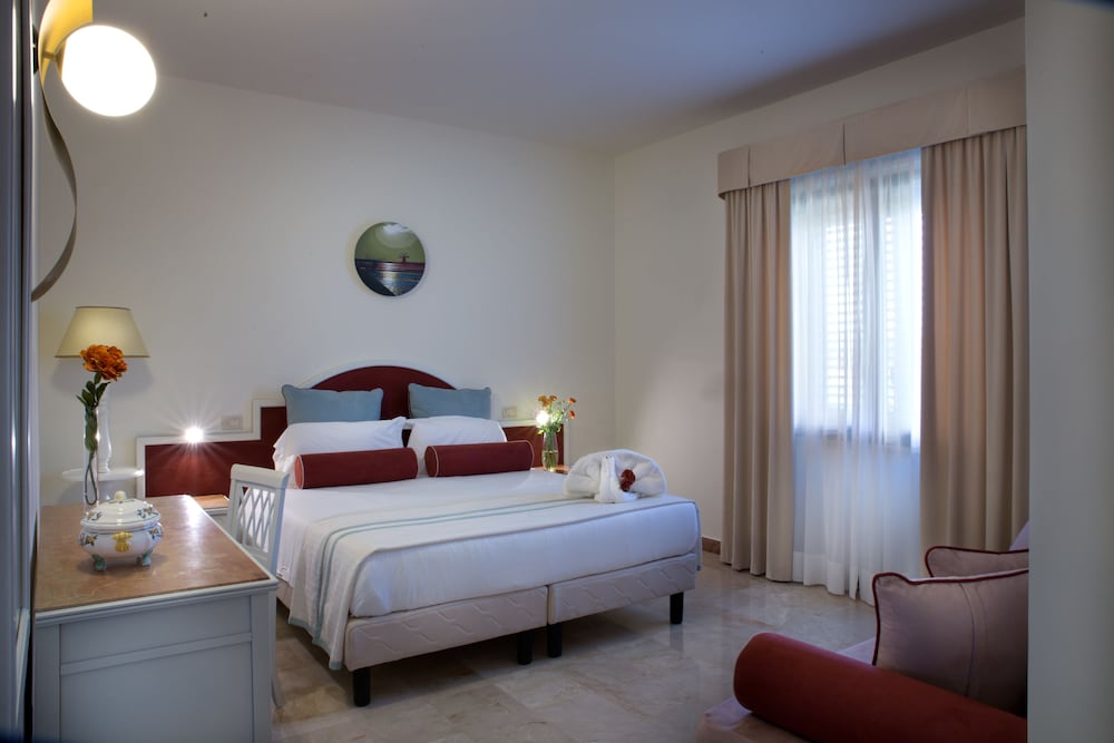 Delfino Beach Hotel 13/50