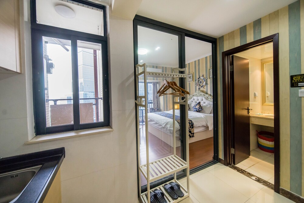 Xingyu Legend Service Apartment 47/49