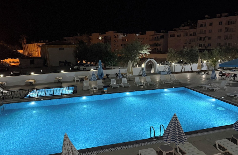 EYLUL HOTEL 48/50