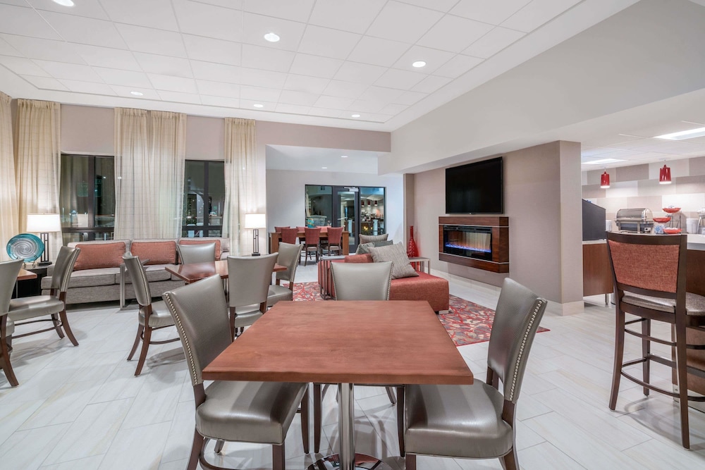 Ramada By Wyndham Minneapolis Golden Valley 31/42