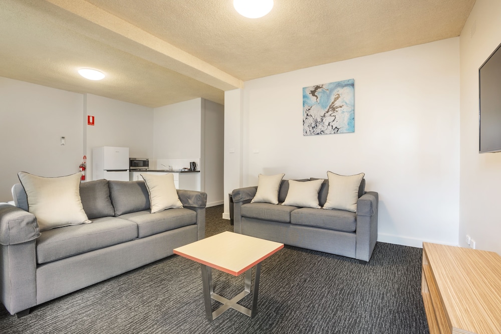 Waltzing Matilda Hotel 26/44