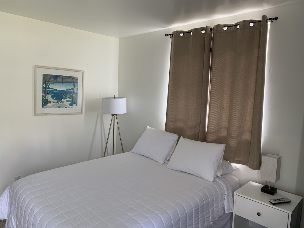 Tiana Beach Inn 13/48