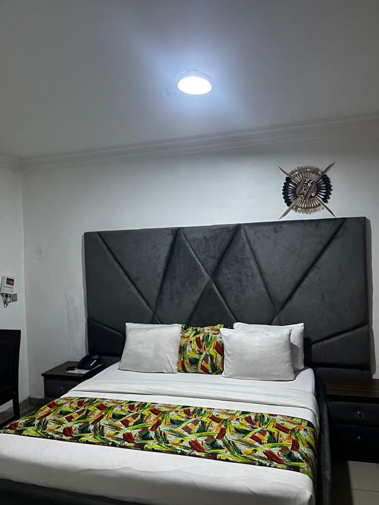 Definite Destiny Hotel 21/35