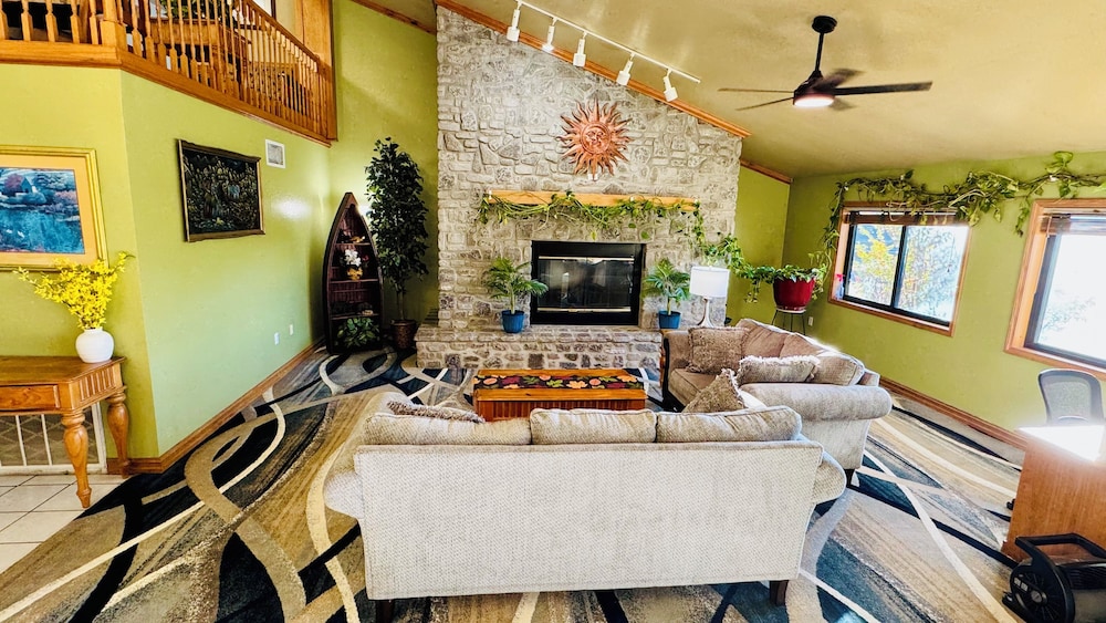 Regency Inn And Suites 34/51