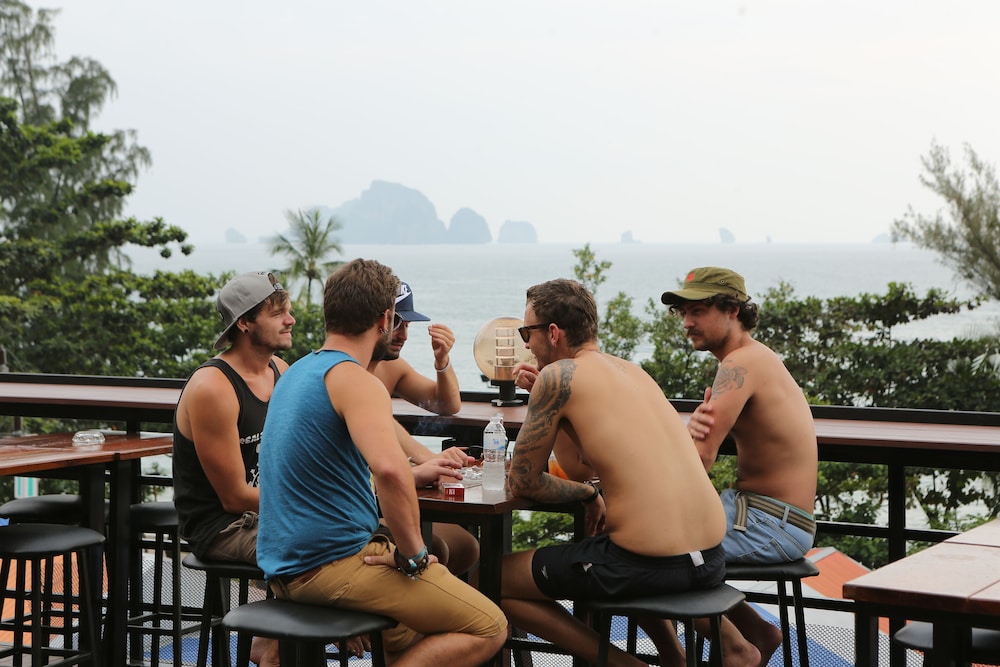 Balcony Party Hostel - Adult 18+ 18/22